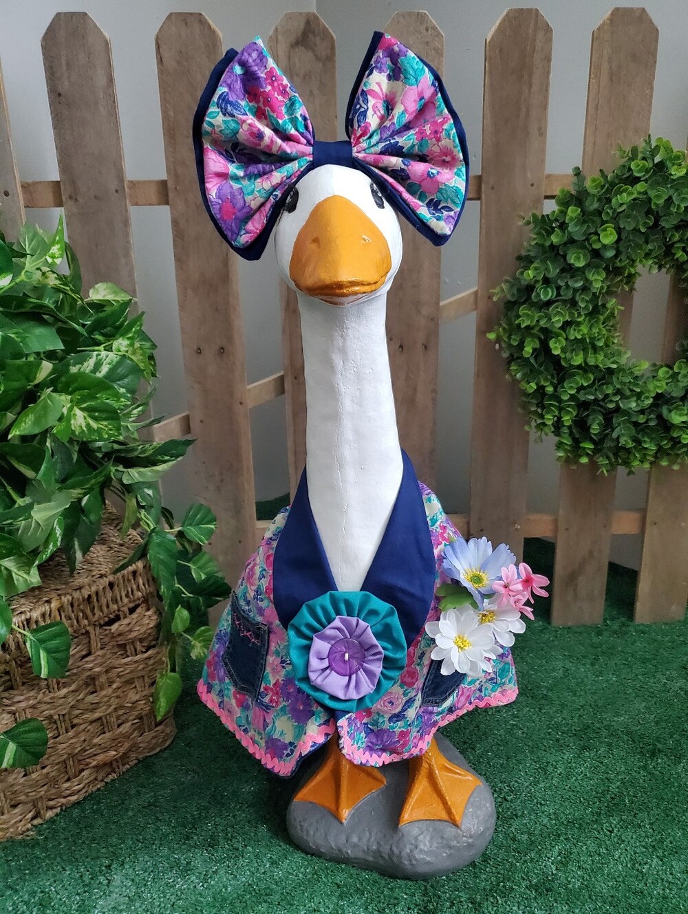 28"- 30" Porch Goose Outfit & Bow Set